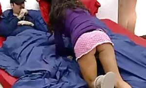 कामुक पोशाक में लड़की ढक्कन में गर्म हिंदी बीपी ब्लू सेक्सी पिक्चर शुक्राणु हो जाता है