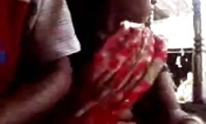ईव उत्साहित है कि उसके पति के साथ यौन संबंध सेक्सी पिक्चर वीडियो में सेक्सी वीडियो में था
